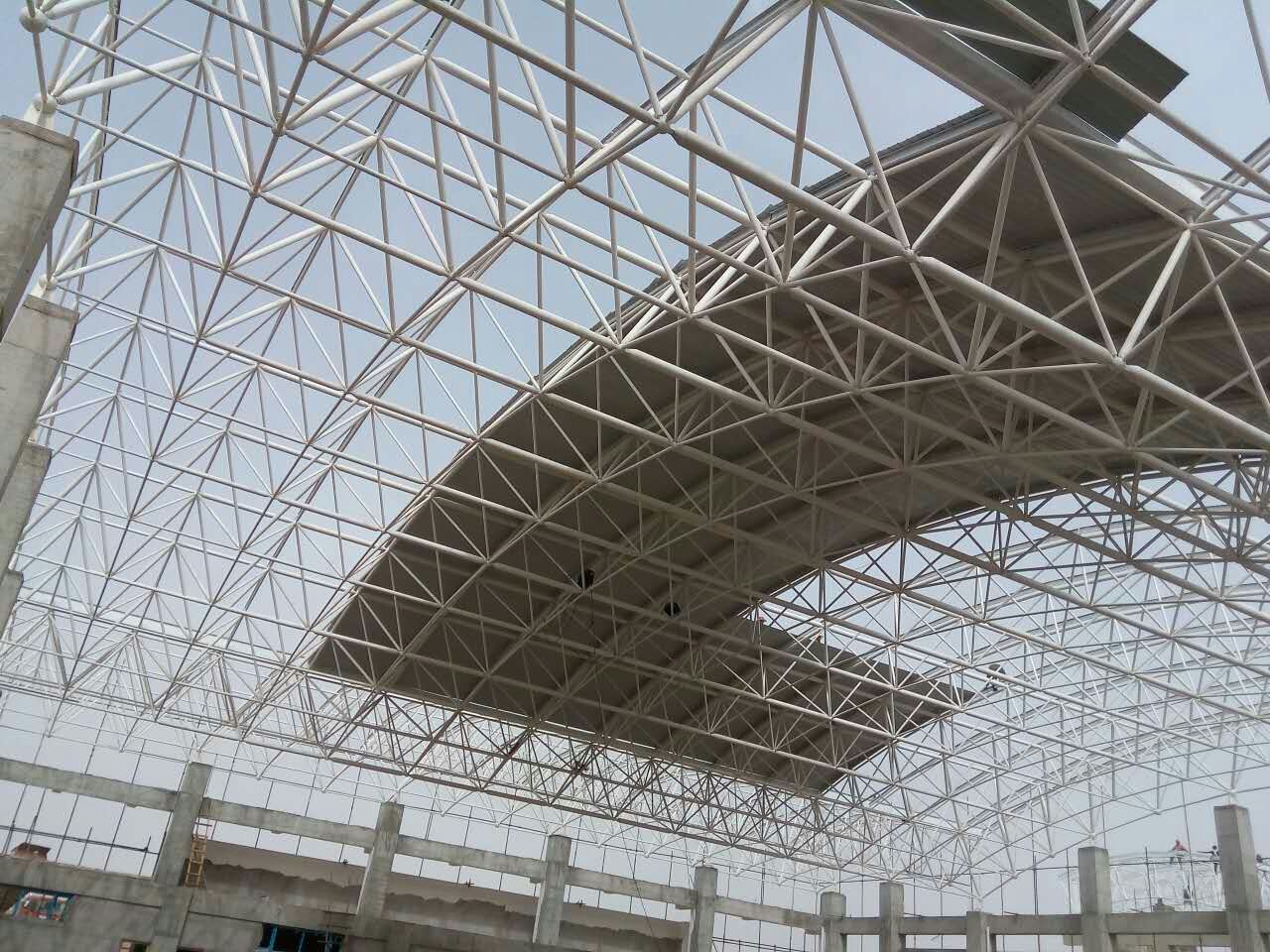 东莞青岛一汽网架